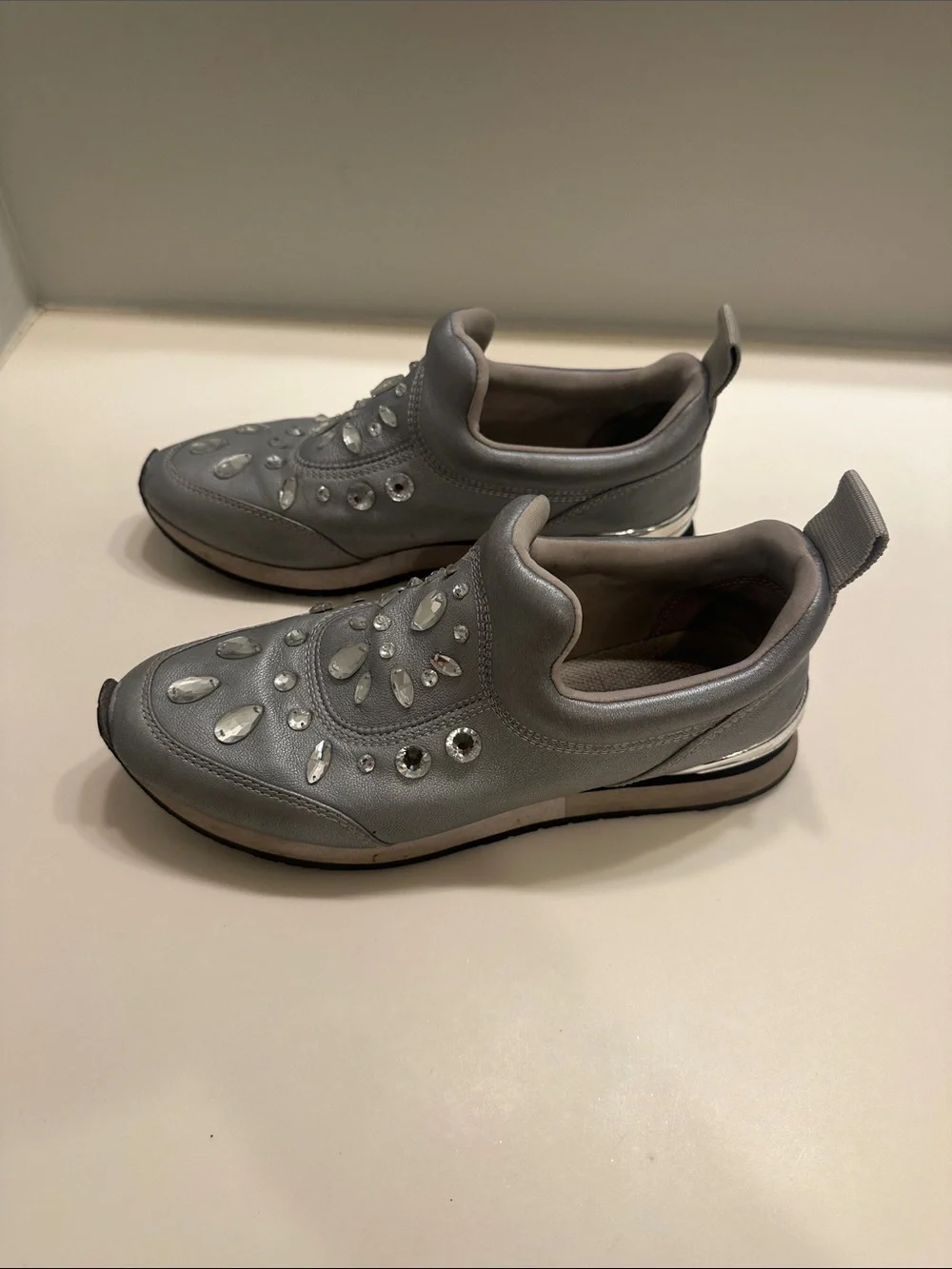 Tory Burch Laney Gray Slip-On Embellished Sneakers Size 8